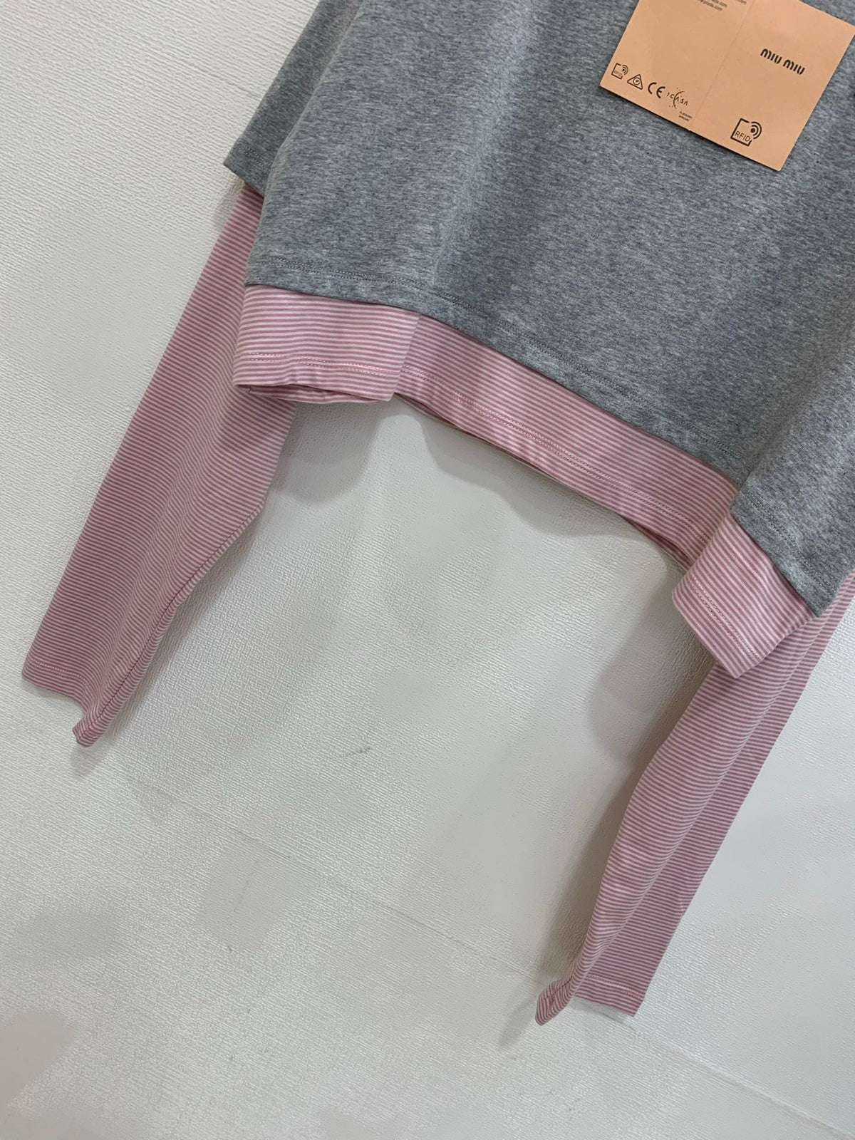 26 Women's New Two-in-One Style Color-Block Long Sleeve T-Shirt