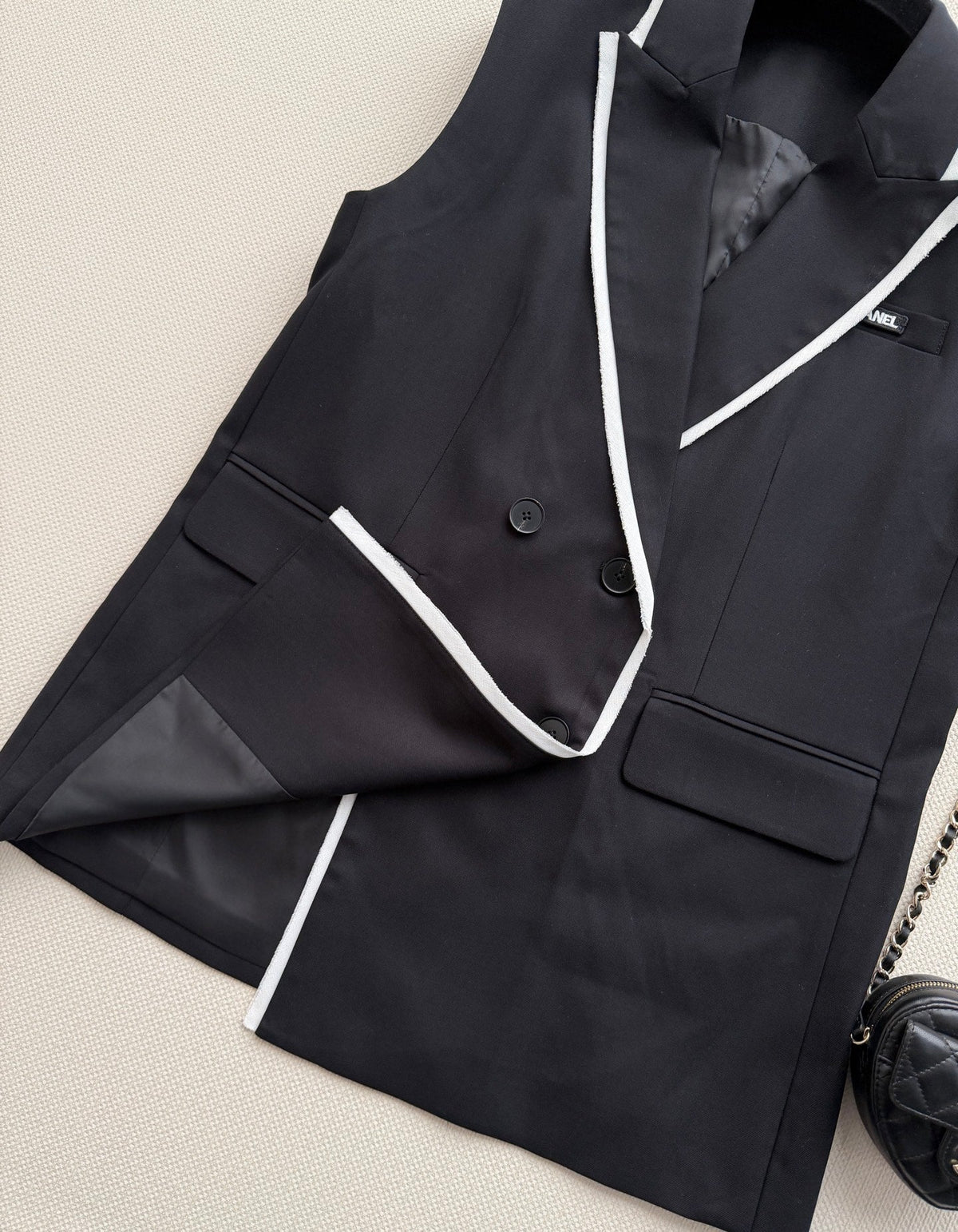26 New Vest and Pleated Skirt Set