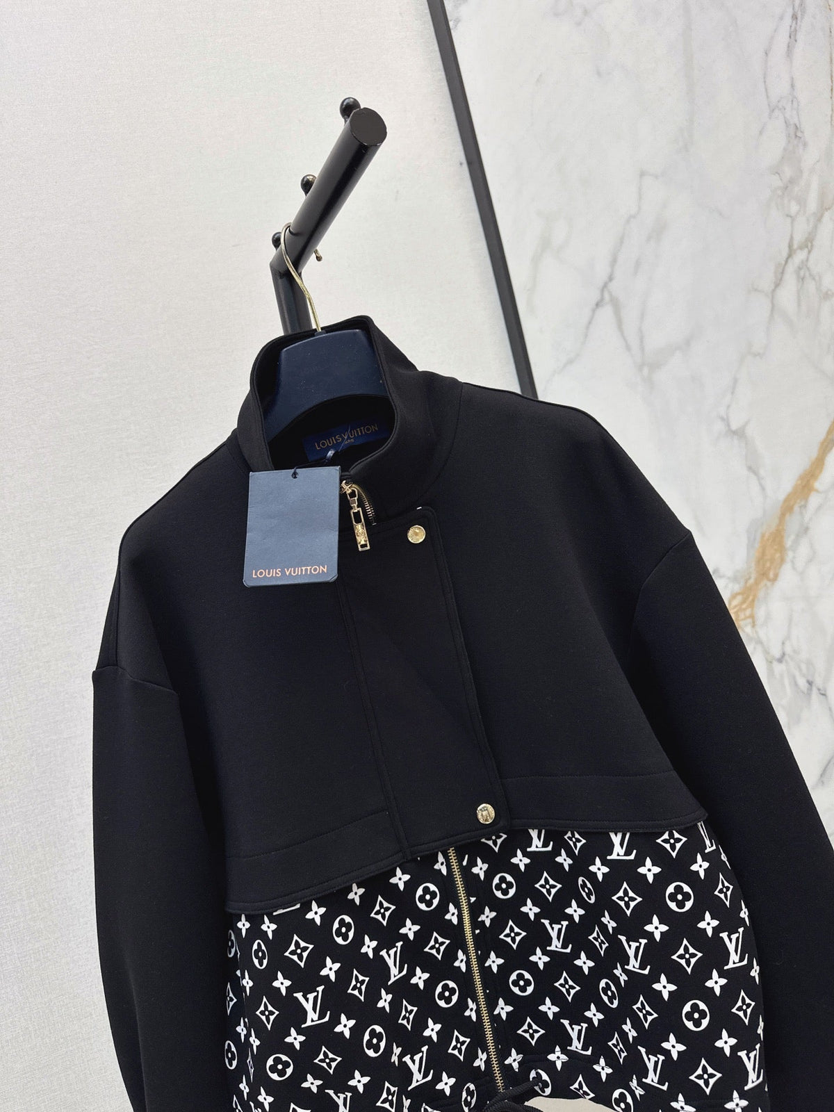 26 Early Autumn New Jacket