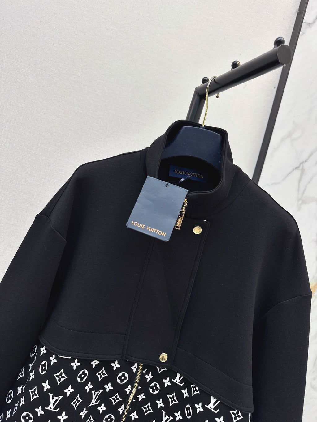 26 Early Autumn New Jacket