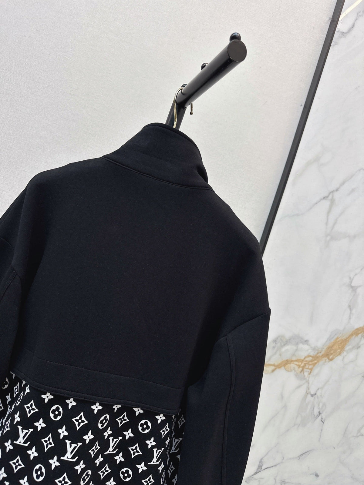 26 Early Autumn New Jacket