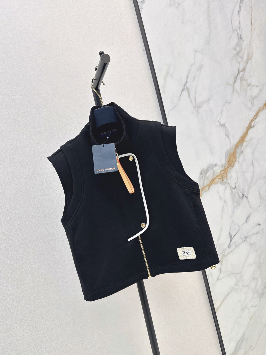 26 Early Autumn New Vest