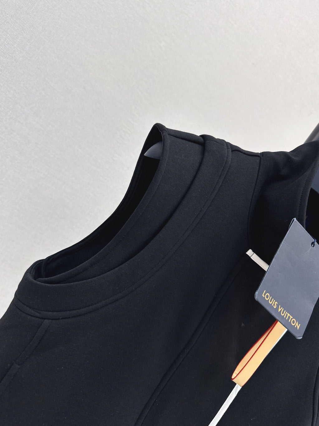 26 Early Autumn New Vest