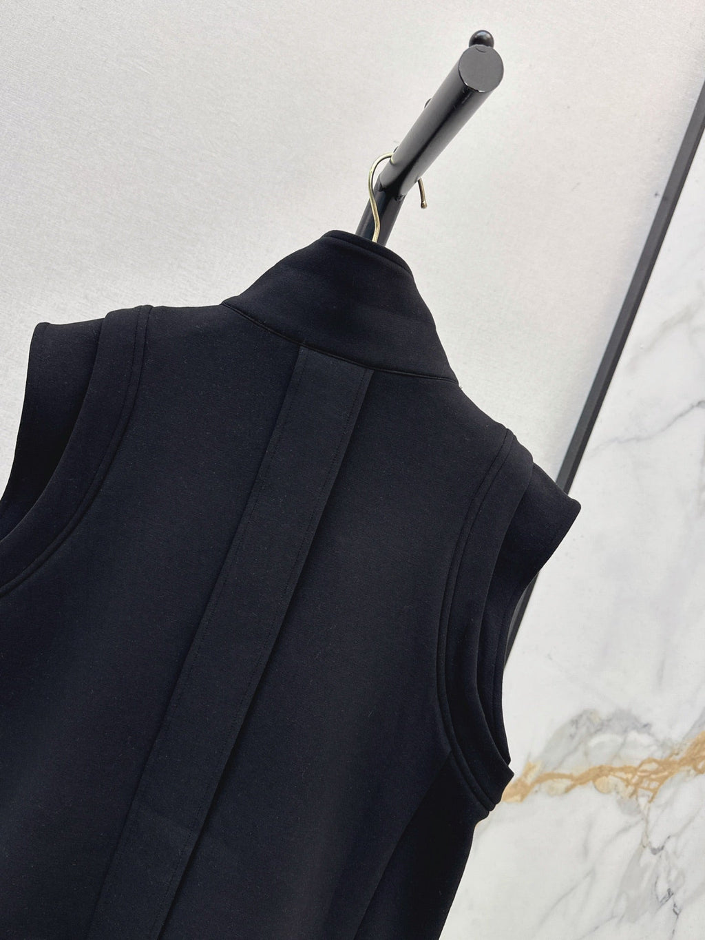26 Early Autumn New Vest