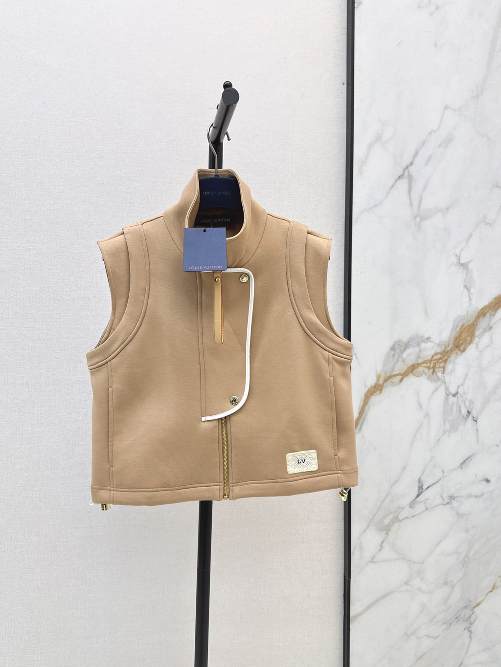 26 Early Autumn New Vest