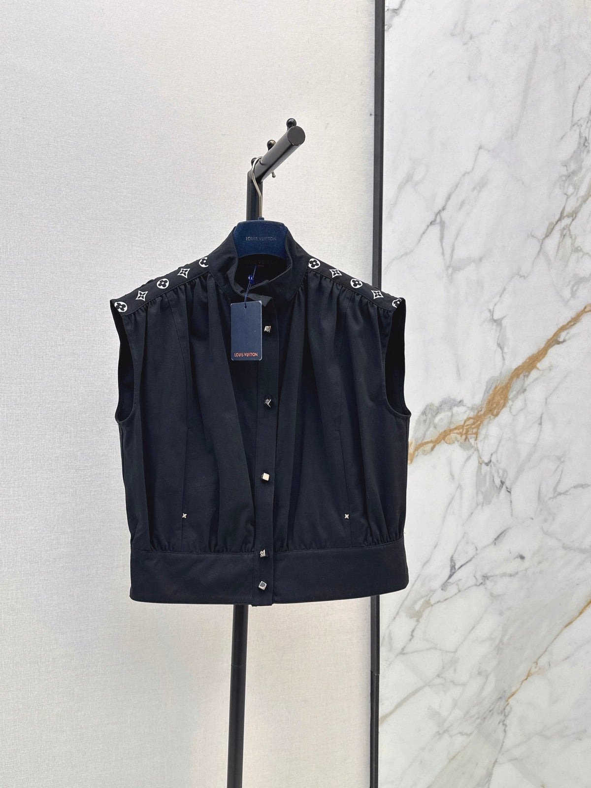26 Early Autumn New Vest