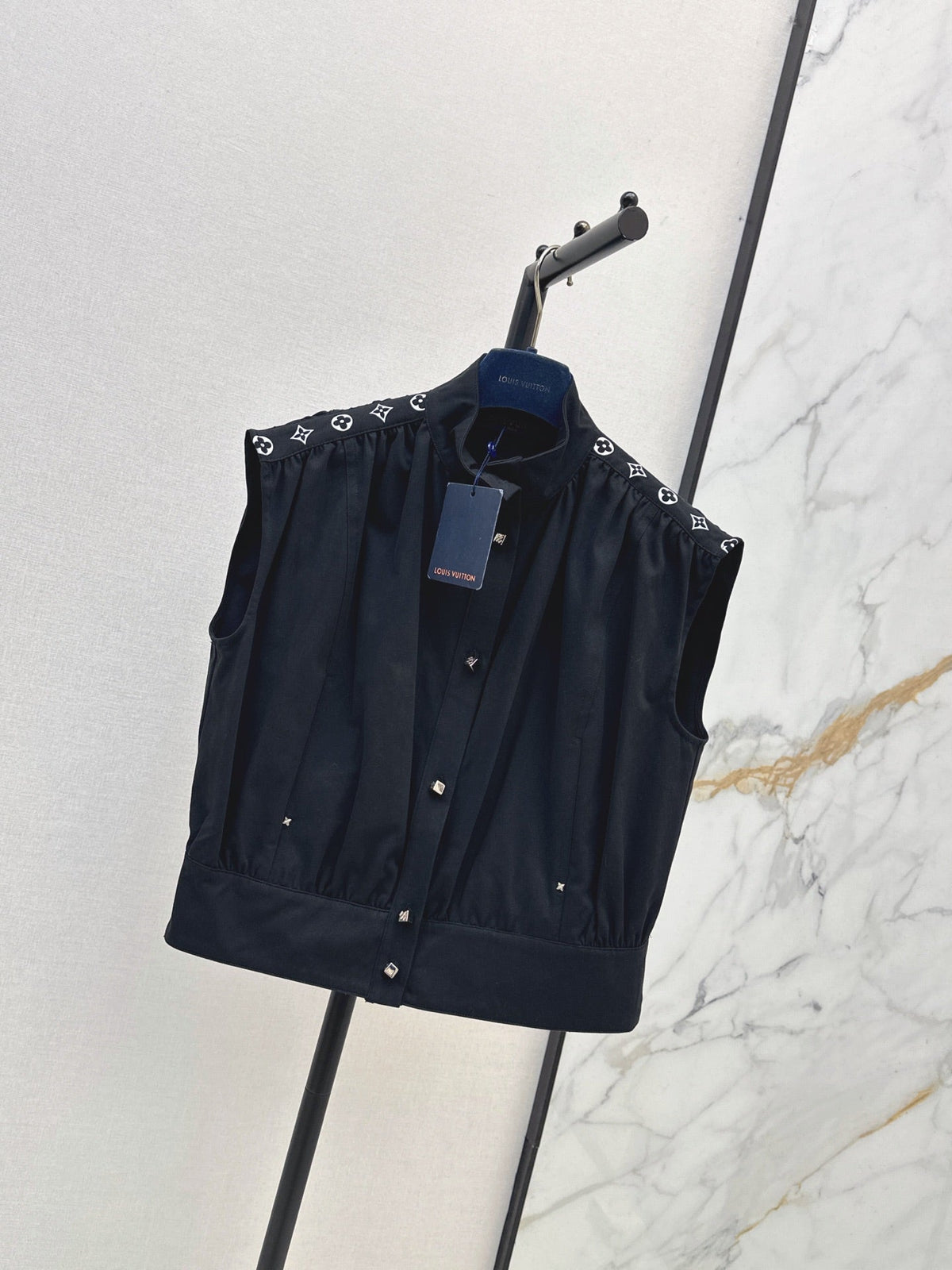 26 Early Autumn New Vest