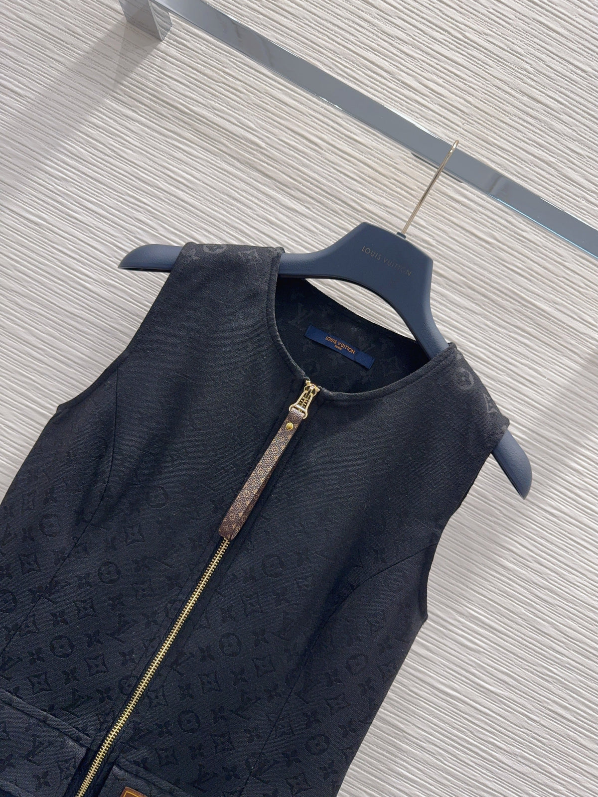 26FW New Vest