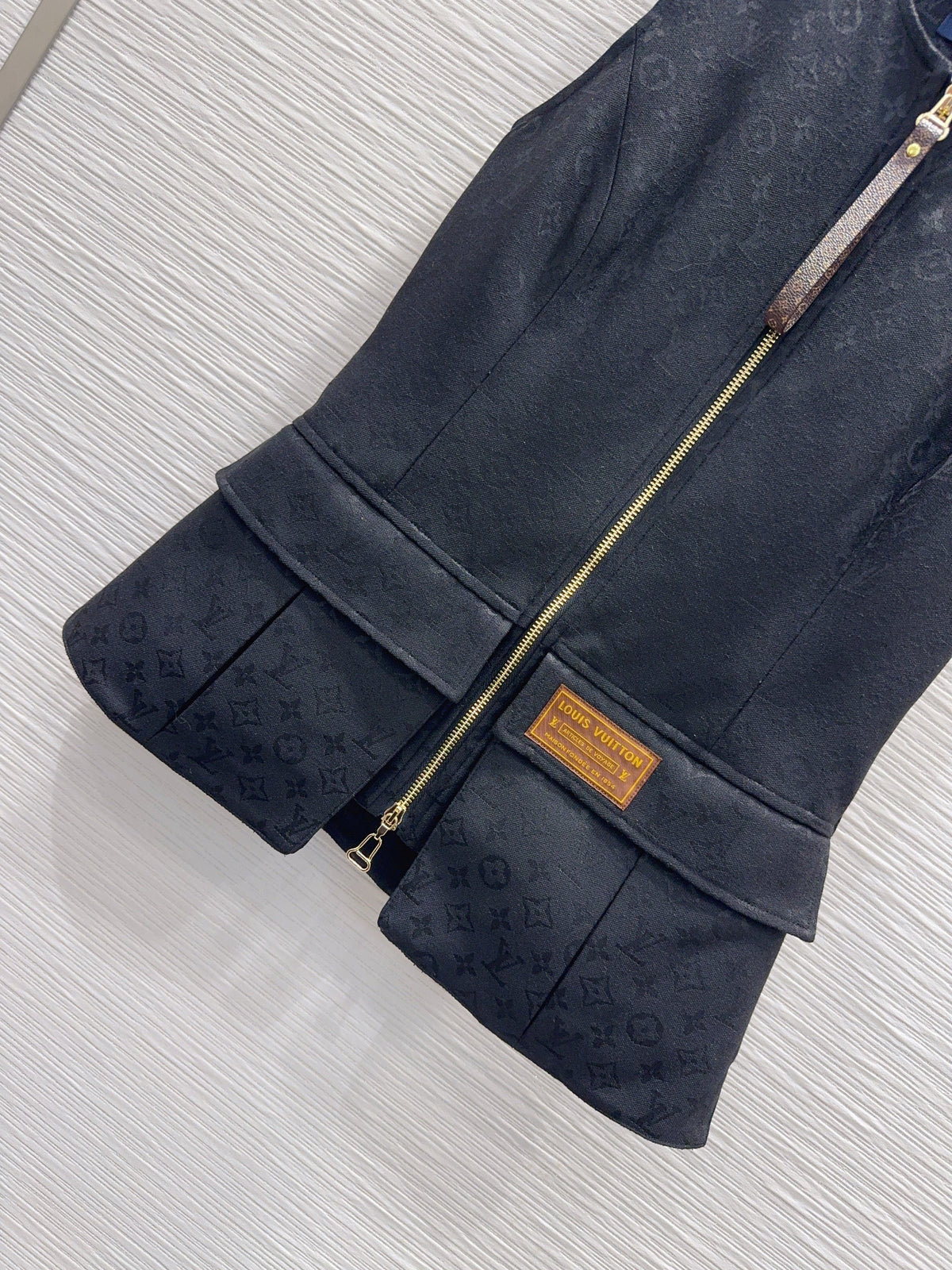 26FW New Vest