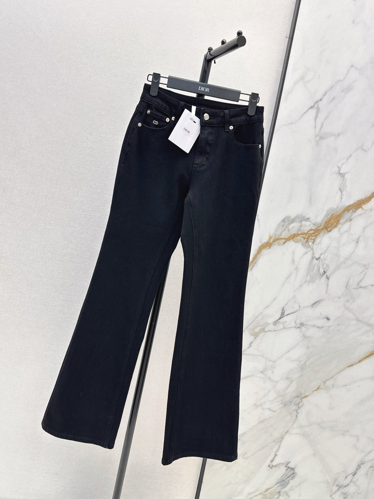 Figure-flattering stretch jeans