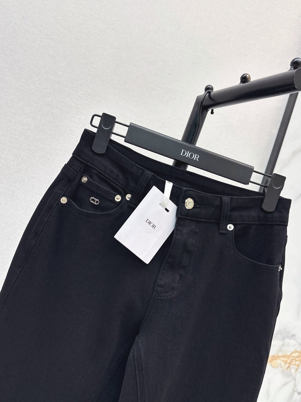 Figure-flattering stretch jeans