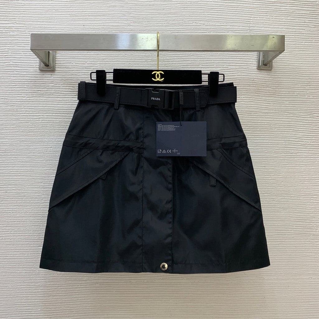 26 New Half-Length Skirt