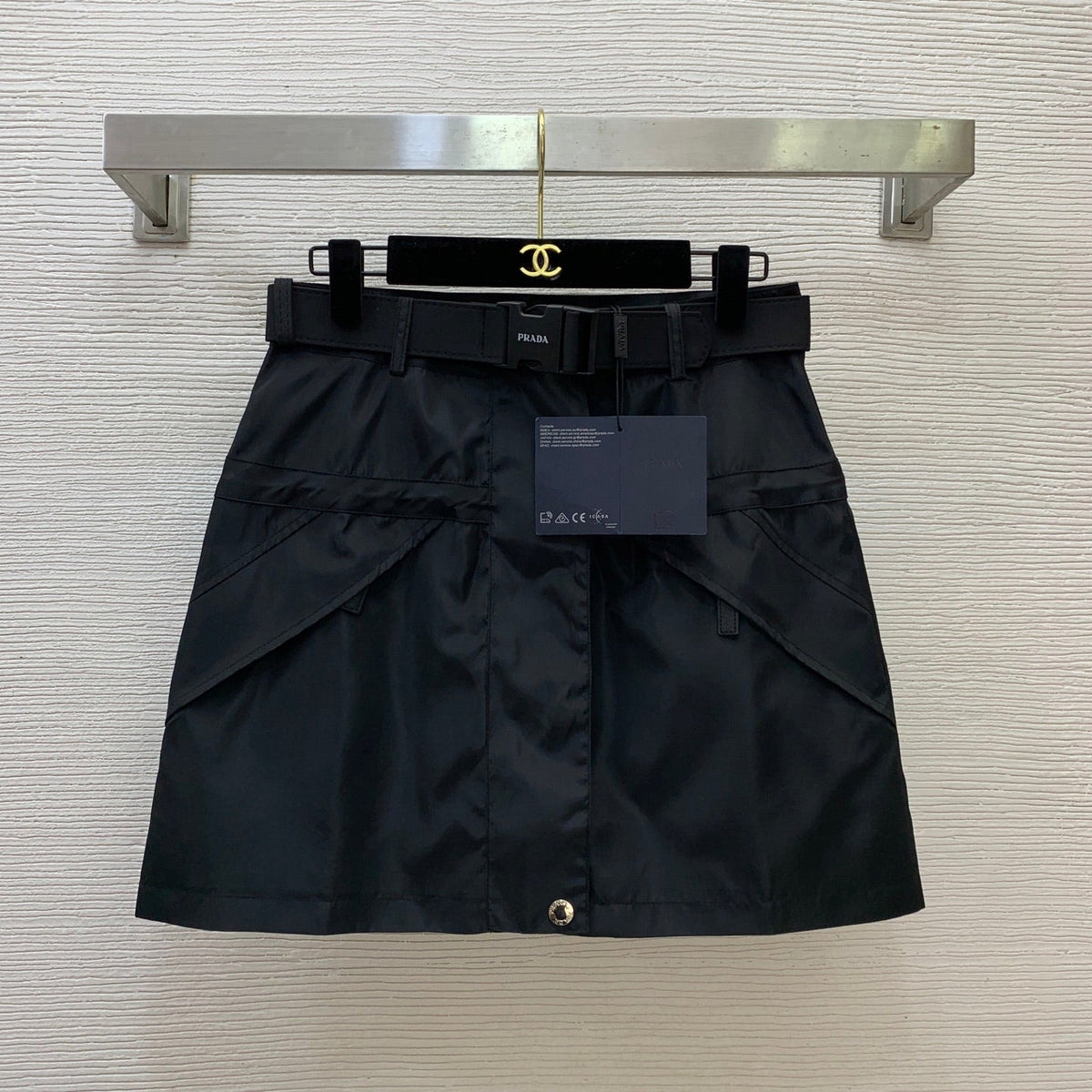 26 New Half-Length Skirt