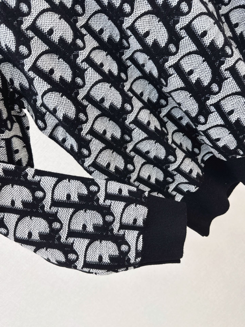 26Ss Early Autumn Latest Round Neck Sweater