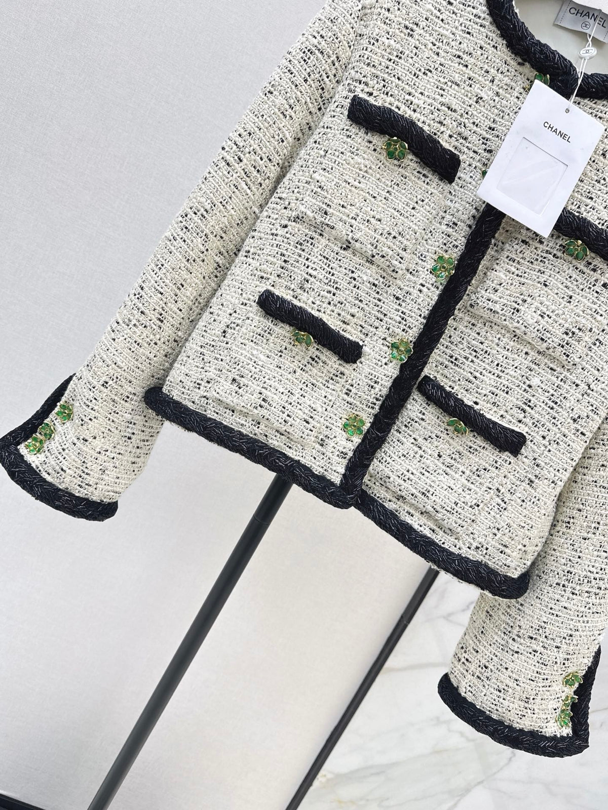 26 Fall/Winter Latest Stunning Woven Fabric Set