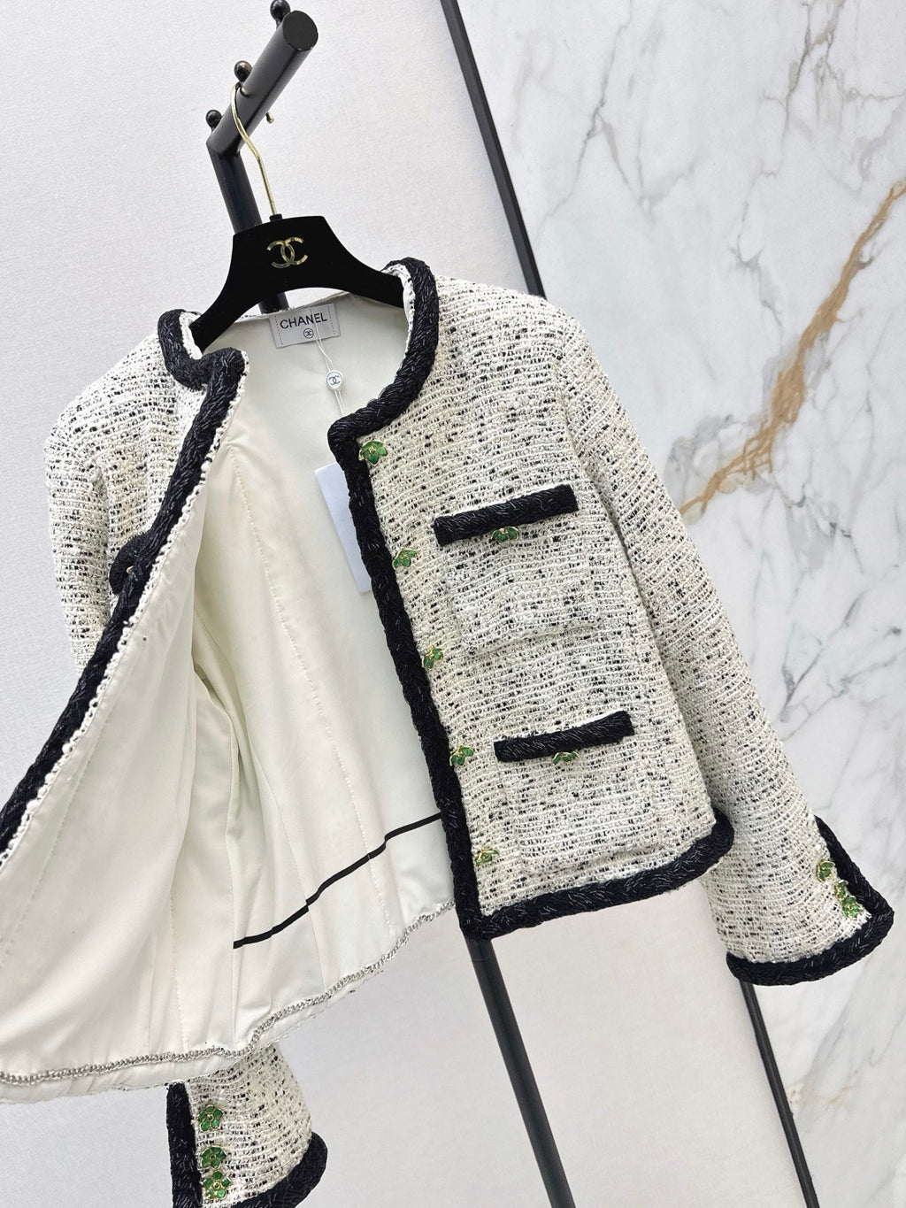 26 Fall/Winter Latest Stunning Woven Fabric Set