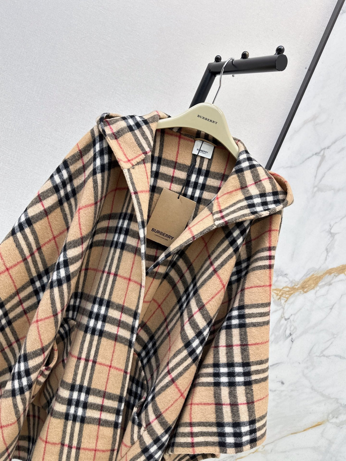 26Ss Autumn/Winter Latest Cape Hoodie Coat