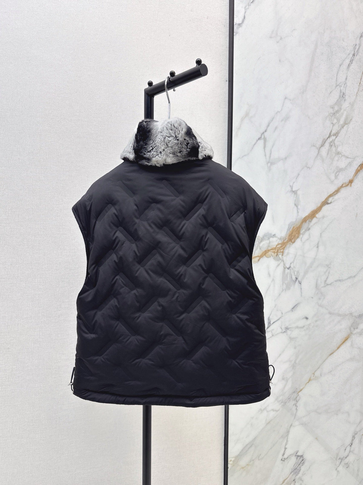 LORO PIANA/ 26 Early Autumn Latest Wool Vest