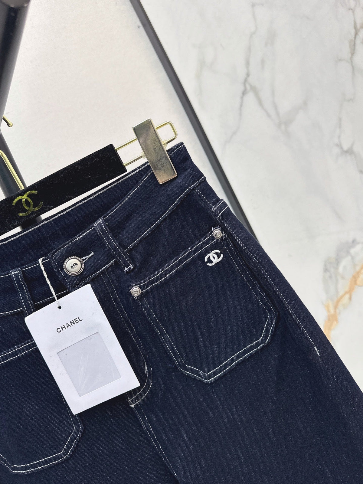 26 Early Autumn Latest Straight-Leg Jeans