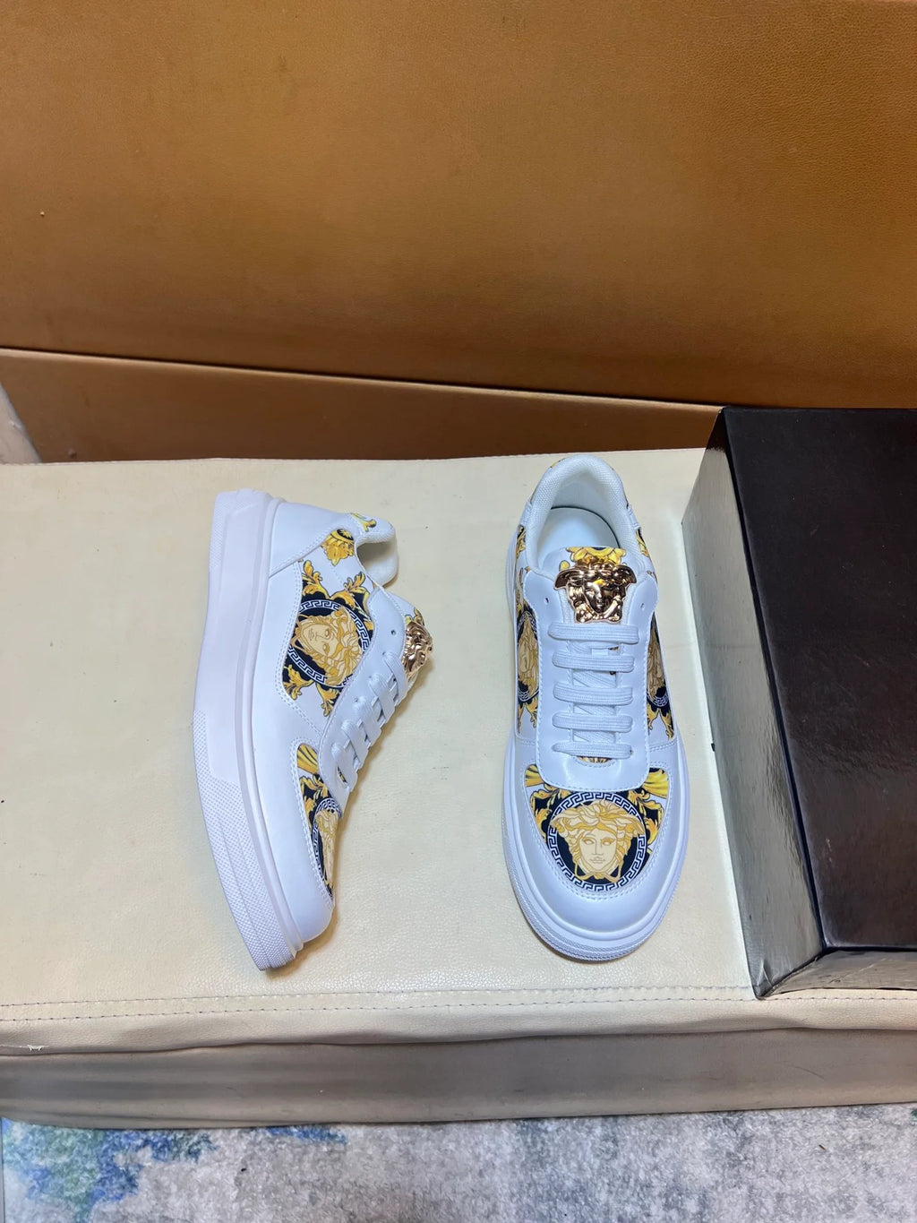 Novel and fashionable trendy shoes