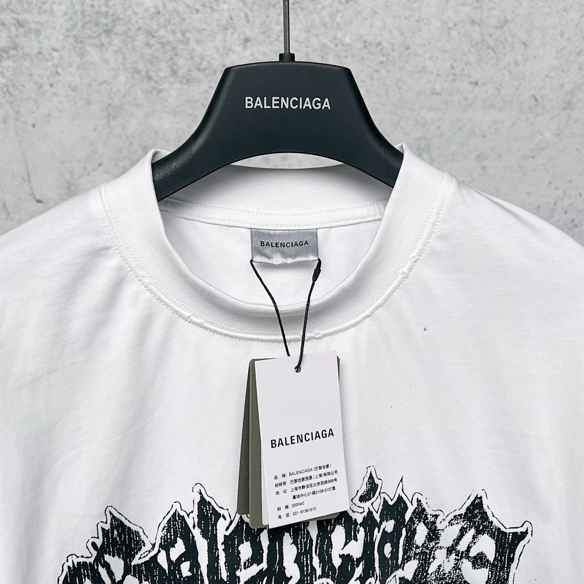 Wear out finished clothing, spray printed short sleeved T-shirt
