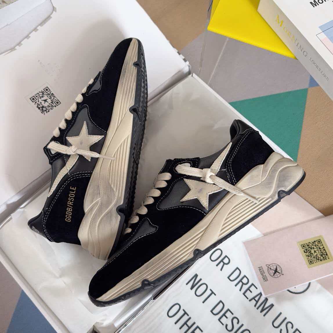 Retro vintage star casual sports shoes, skateboard shoes, small dirty shoes