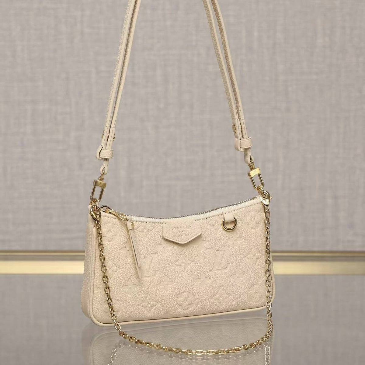 Classic Embossed Chain Shoulder Strap Underarm Bag