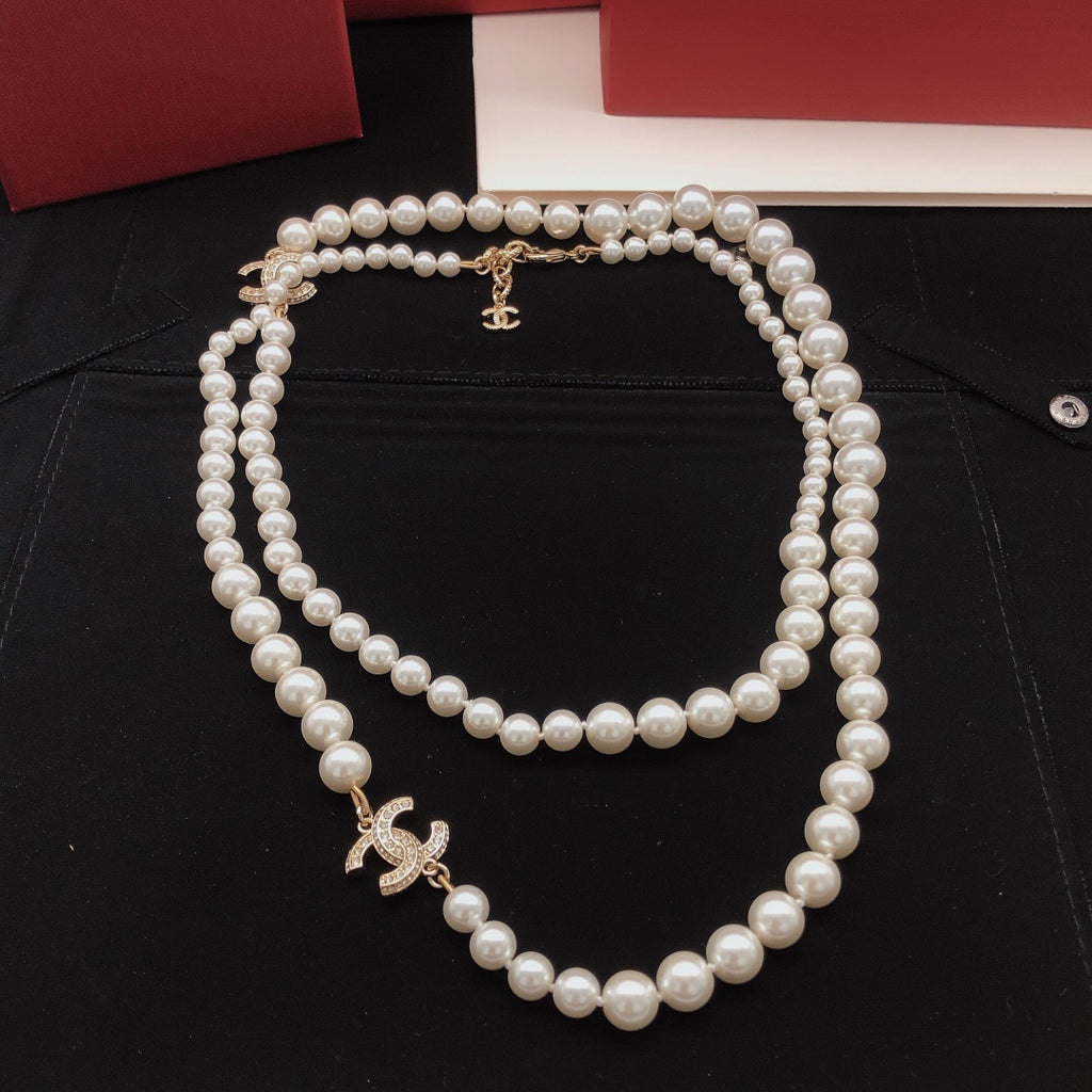 pearl sweater chain