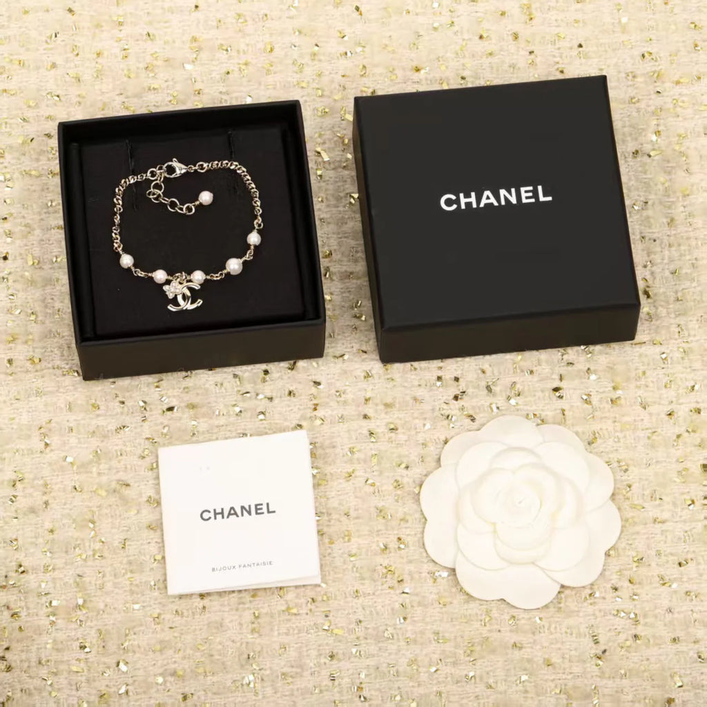 Hot selling small flower bracelet