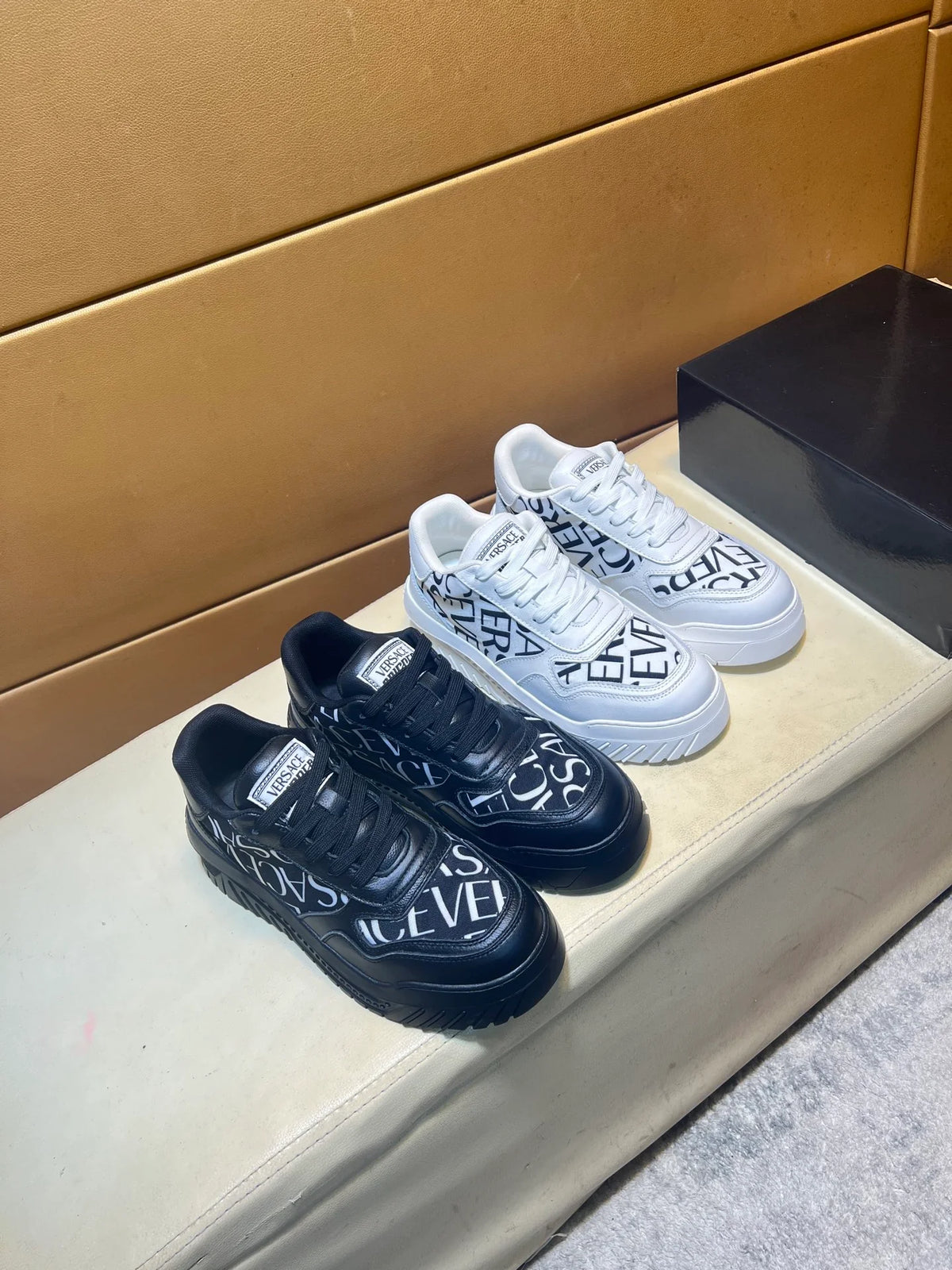 Fashion casual shoes