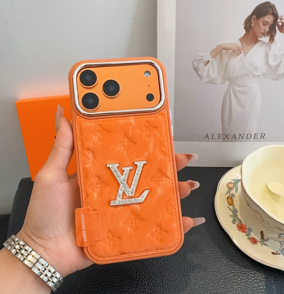 All inclusive lychee patterned phone case