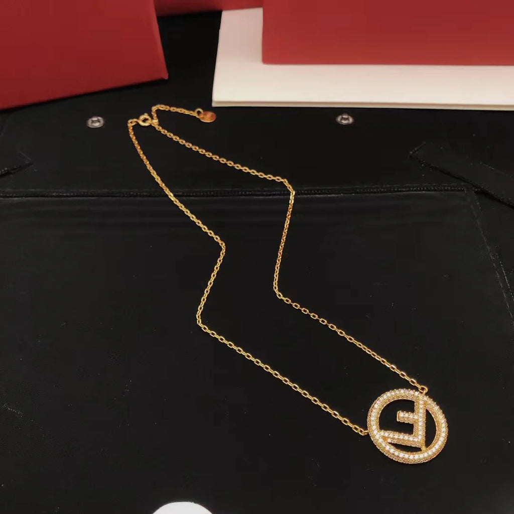 New letter circular necklace