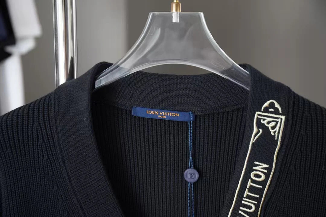 New embroidered jacquard cardigan sweater