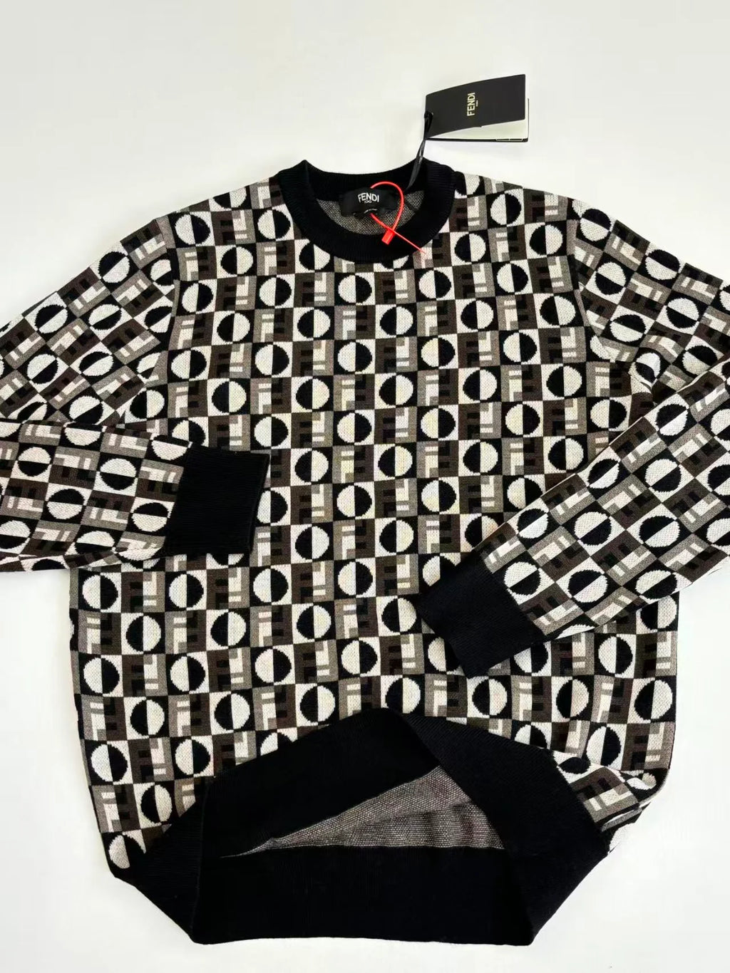 New fully printed jacquard sweater