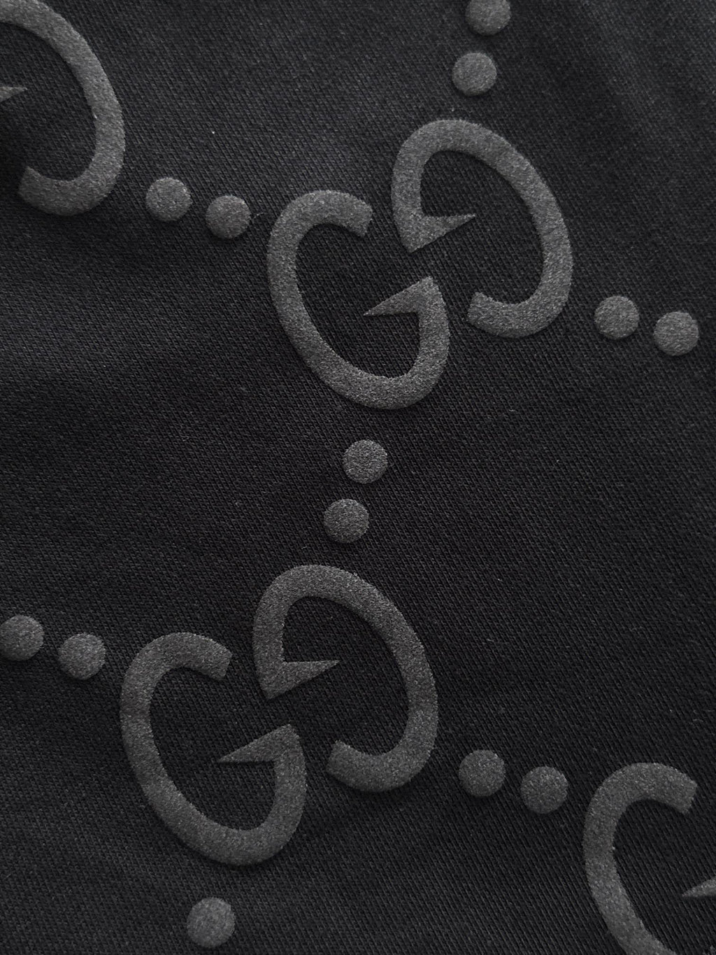 Plucked two letter logo casual shorts