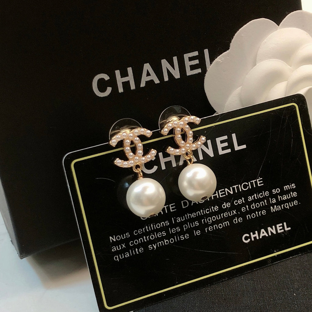 New early spring pearl earrings