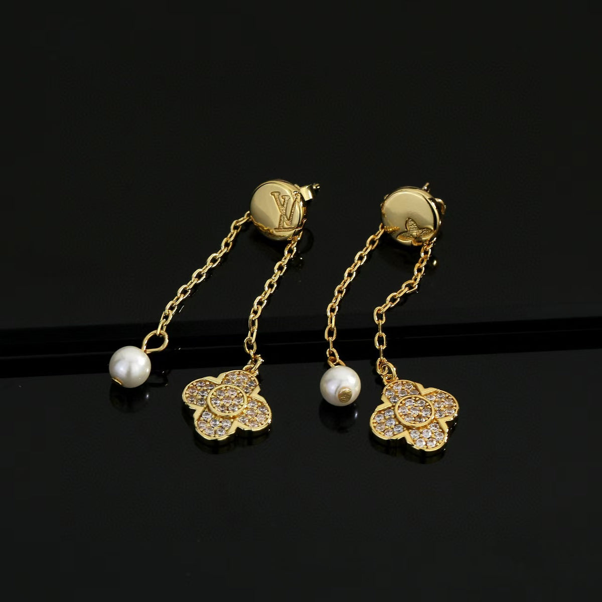 New Elegant and Elegant Earrings