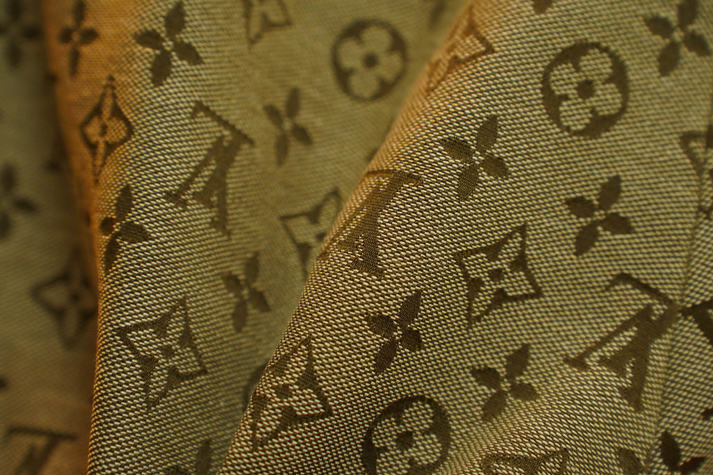 New side woven embroidered shorts