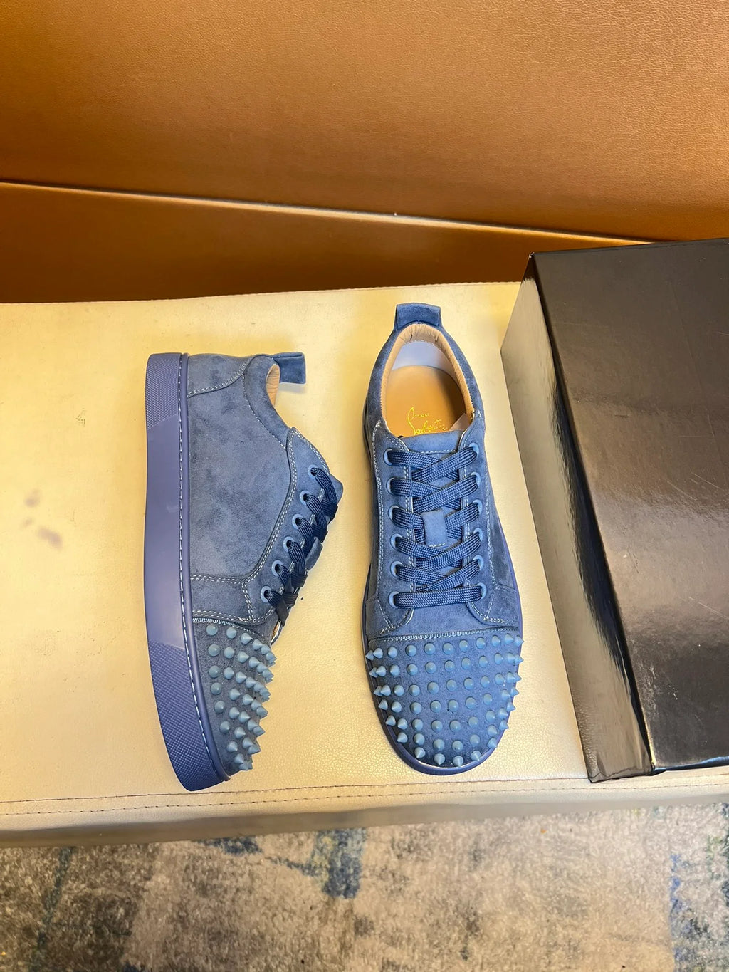 New men's shoes
