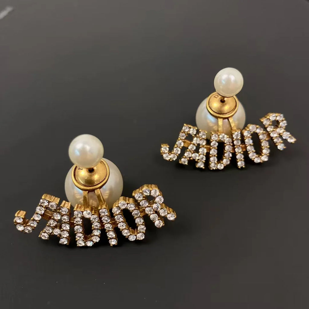 New letter pearl earrings