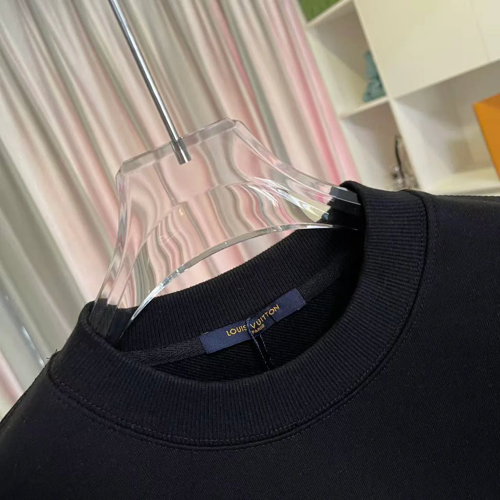 Gold thread embroidered letter logo round neck hoodie