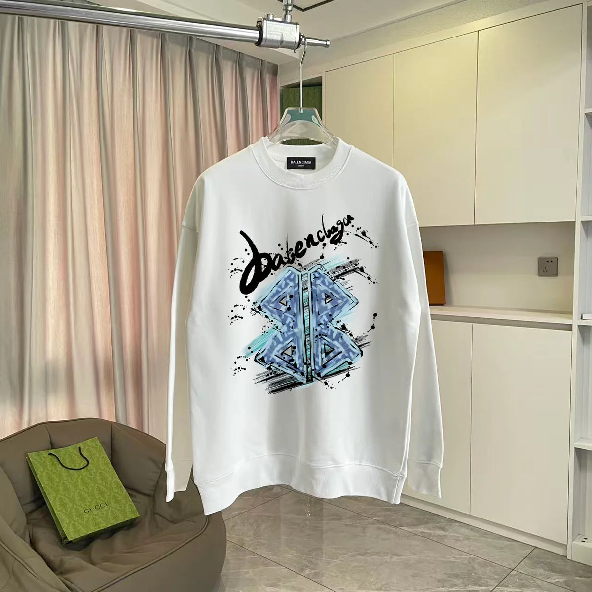 Personalized letter logo printed round neck sweatshirt