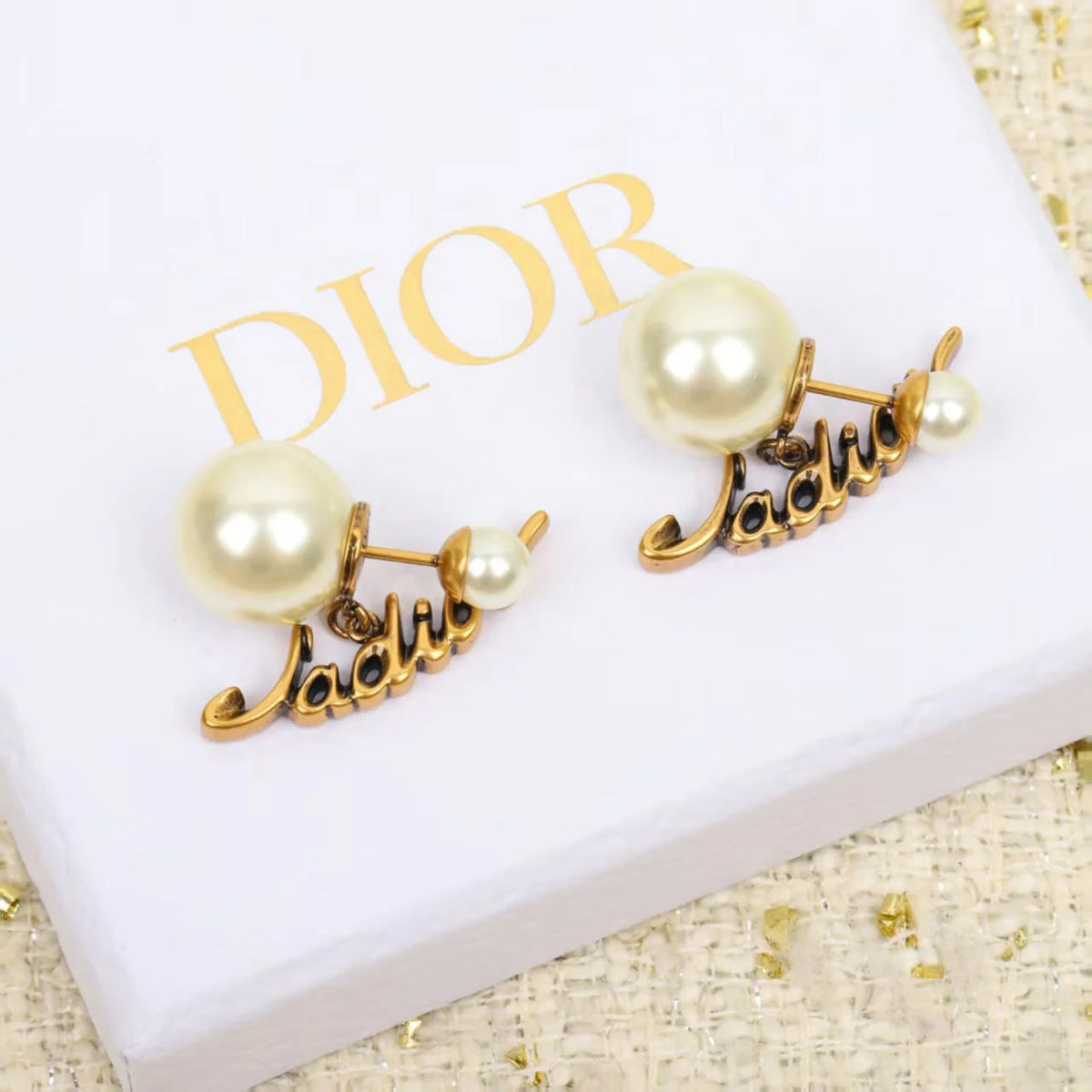 New pearl letter earrings