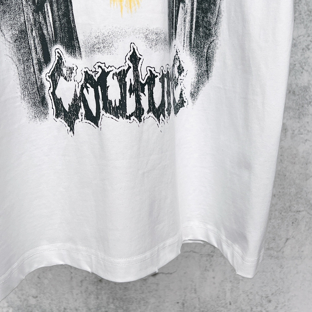 Wear out finished clothing, spray printed short sleeved T-shirt