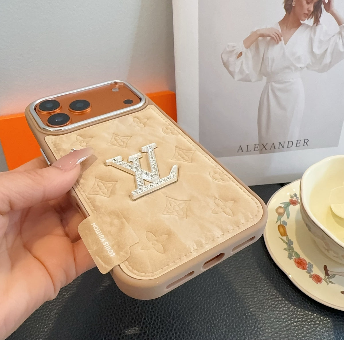 All inclusive lychee patterned phone case