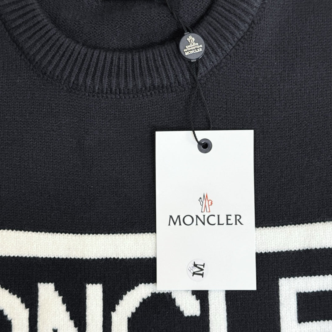 Letter pattern small logo knitted sweater