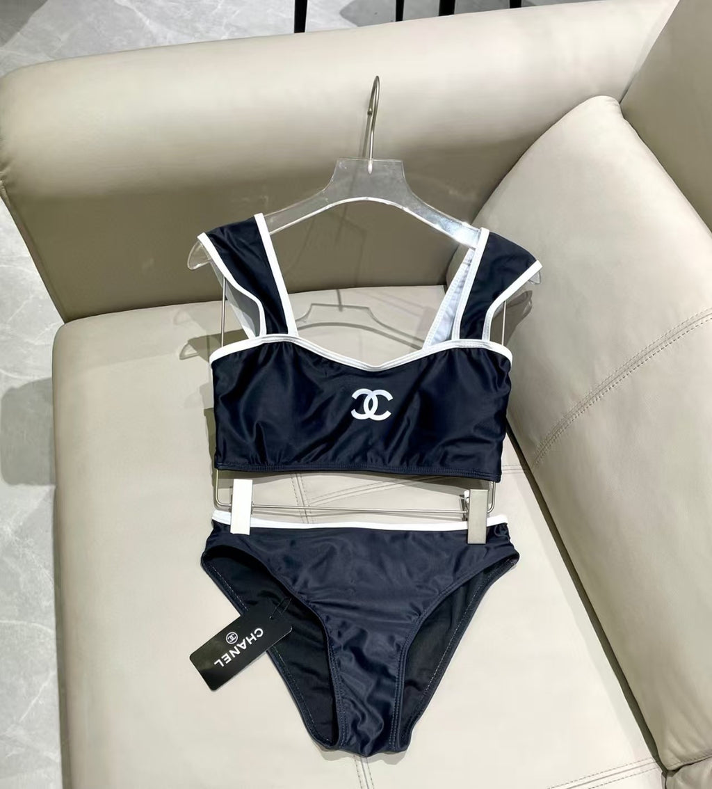New Split Wide Shoulder Strap Swimsuit