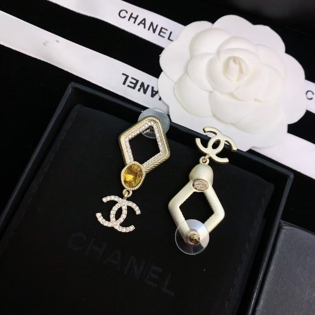 New Sparkling Earrings