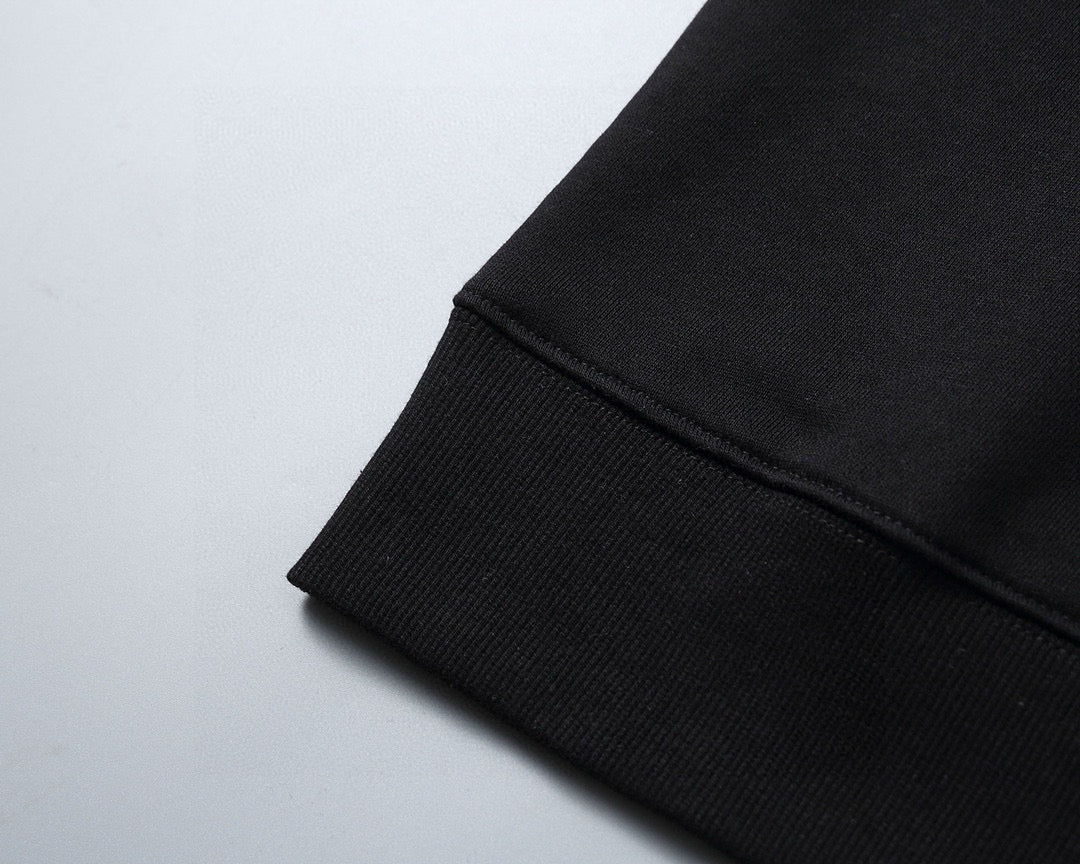 New long sleeved round neck sweatshirt 11