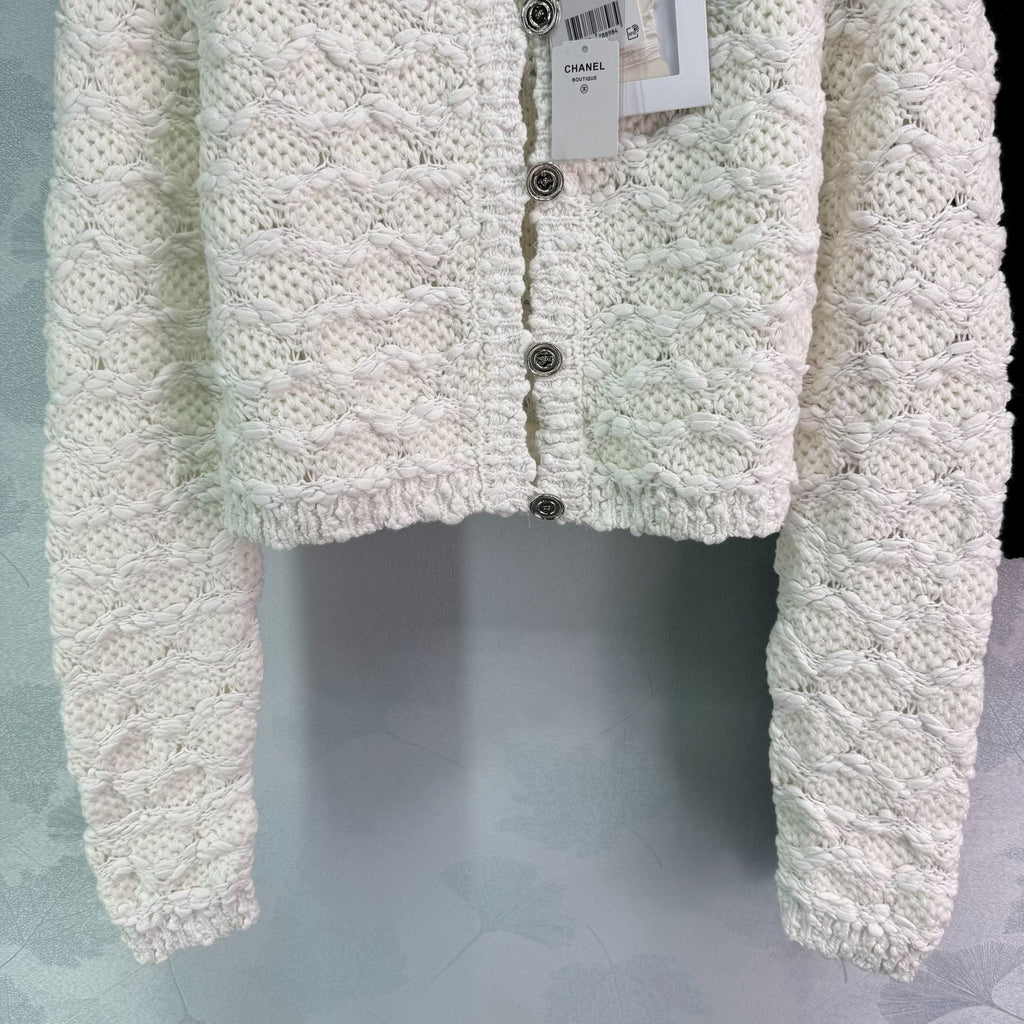 25 Spring and Summer Latest Series Crochet Pocket Knitted Cardigan